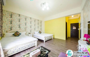 Гостиница Flower 4 B&B  Хуален